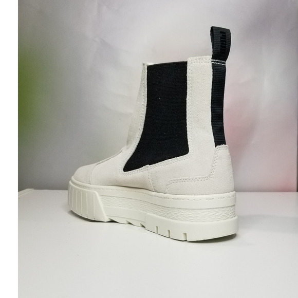 Puma  Women's Chelsea Suede Boots Sizes 7.5  Marshmallow NWT - Picture 4 of 9